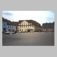 105-1455 Marktplatz Tapiau mit dem Schwarzen Adler im Jahre 1997.jpg